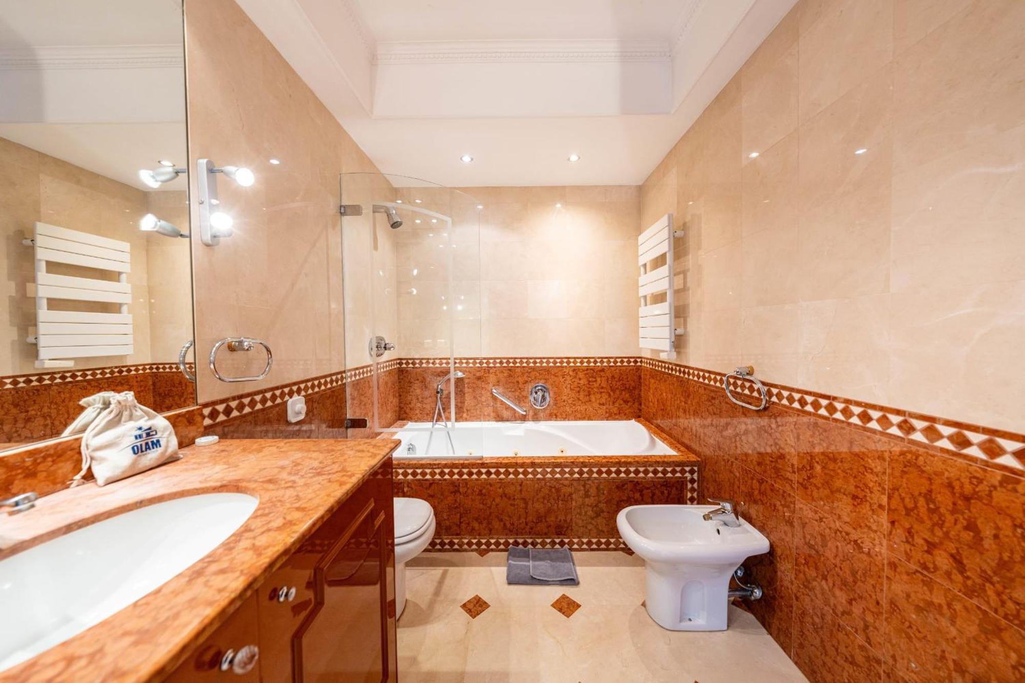 Luxurious 4-bedroom With Terrace On The Croisette *