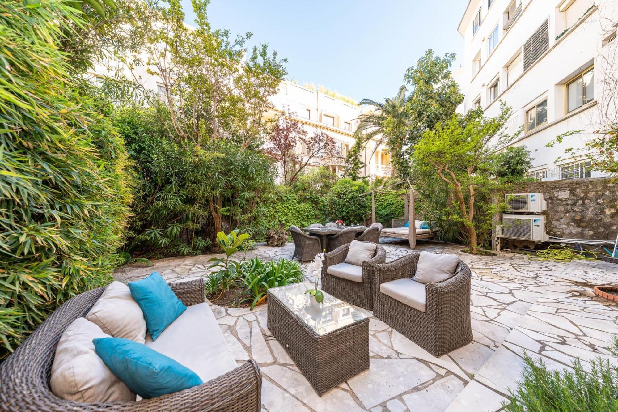 Luxurious 4-bedroom With Terrace On The Croisette *