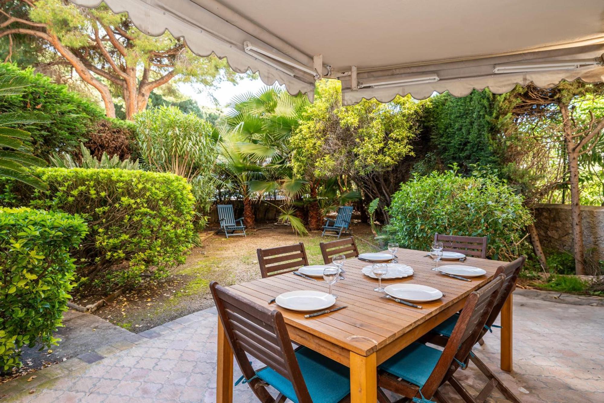 Luxurious 4-bedroom With Terrace On The Croisette * Cannes